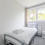 Newly Renovated 3Bd Home Islington!