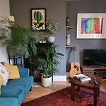 Highgate Maisonette With Roof Terrace