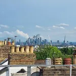 Highgate Maisonette With Roof Terrace