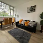 Spacious 2 Bedroom In Central Hoxton