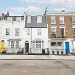 Whoops-A-Daisy 3 Bedroom In Notting Hill
