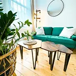 Minimalistic Apartment In Crystal Palace