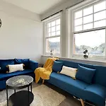 Maya\'S Place In Finsbury Park