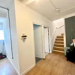 3 Bed Kings Cross Guest House