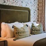 The Black Lion Pub & Boutique Guesthouse