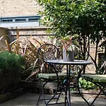 Room2 London Hammersmith Townhouse