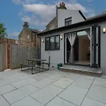 Stunning 3 Bd House-Tottenham Hotspur Stadium-Parking And Wifi Free