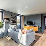 Bermondsey Bliss Views Comfort And City Access!