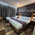 London Court Hotel