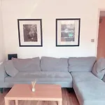 Battersea Chelsea Bridge Apartment