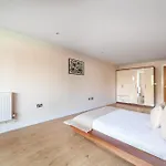 The Greenwich Apartment