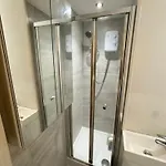 Cozy En-Suite Near Stratford