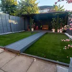 Wembley Serviced Accommodation By Solara - Free Parking - By Wembley Stadium - Private Garden
