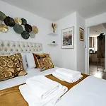Guestready - Stylish Stay With Parliament Views