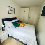 Covent Garden Newly Renovated Apartment