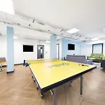Student Only Studio With Modern Kitchen And Bath