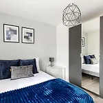 Finsbury Park Retreat Modern Comfort