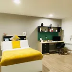 Chic Modern Apartments At Mannequin House In London