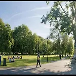 Don\'T Wake Me Up. South London. Sleeps 6