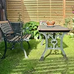 Garden Flat. Tottenham Hale. 20Mins2Central London