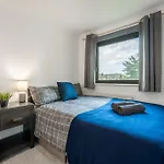 London*Stamfordhill *2Br*Sleeps 5*2 Tube Lines*Contractors*Relocation
