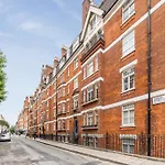 Prime Location One-Bed By Bond Street