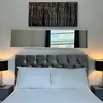 One Bedroom Apartment In Holborn