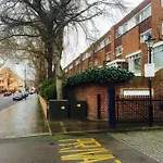 Woodsford Sq - Private Parking