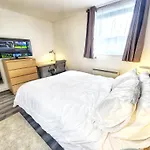 Brand New Flat - Canary Wharf