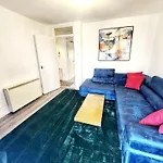 Brand New Flat - Canary Wharf