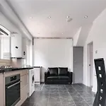 Limehouse Townhomes Modern 4-Bedroom, 3-Bathroom Townhome With A Private Garden