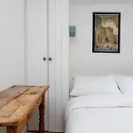 Veeve - Harmonious Hideaway