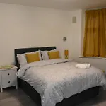 Charming Wembley Home Near Wembley Stadium