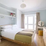 West End, Drury Lane, Modern 3 Bedroom Apt