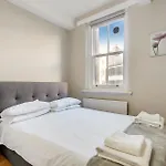 Oxford Street Central Apartments
