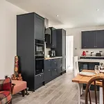 Pass The Keys Large Period House With Garden Near Peckham London
