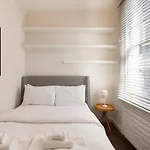 Elegant Airy 2 Bedroom Flat In Paddington