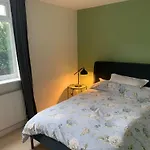 Lovely 2 Bedroom Flat Near Whitechapel Station