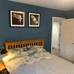 Lovely 2 Bedroom Flat Near Whitechapel Station
