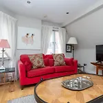 Modern Top Floor 2Bd Flat - Kensington