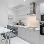 Beautiful Refurbished 2Bed2Bath Next To Hyde Park
