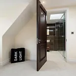 Private Room In Elegant Duplex