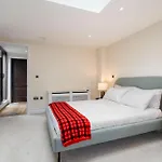 Private Room In Elegant Duplex