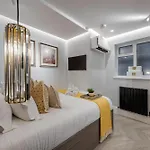 Stunning Flat Opposite Harrods London Unbeatable Location & Elegance