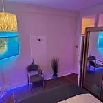 Spacious Flat In Central London