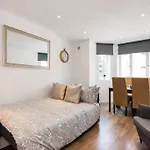 Cozy 1 Bedroom Apartment In Notting Hill