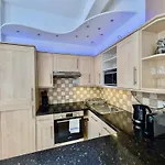 Stunning 2Br Flat In Central London