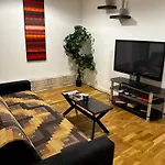 Charming 1-Bedroom Apartment Southfields, London