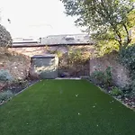 Fulham 4 Bed Family Home & Garden 5Min From Tube