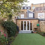 Fulham 4 Bed Family Home & Garden 5Min From Tube